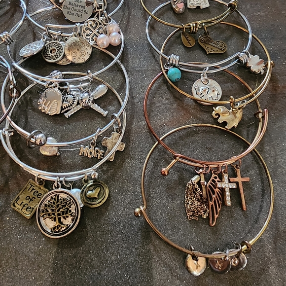 Alex & Ani type style jewelry lot of 25 bangle charm bracelets tree cross misc - Picture 8 of 11